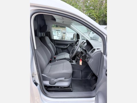 Volkswagen Caddy Maxi 1.6 TDi C20 Maxi Trendline Panel Van 5dr Diesel Manual FWD (152 g/km, 101 b 27