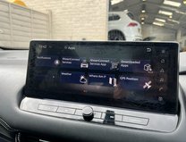 Nissan Qashqai 1.3 DIG-T MHEV N-Connecta SUV 5dr Petrol Hybrid XTRON Euro 6 (s/s) (158 ps) 35