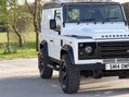 Land Rover Defender 2.2 Defender 90 Hard Top TD 4WD 5dr 8