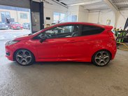 Ford Fiesta 1.0T EcoBoost Zetec S Red Edition Euro 6 (s/s) 3dr 5