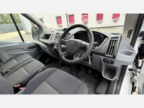 Ford Transit 350 L2 C/C DRW 28