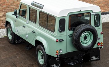 Land Rover Defender 110 Heritage Station Wagon 9
