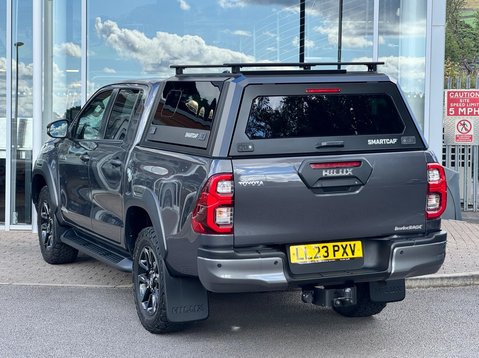 Toyota Hilux INVINCIBLE X 4WD D-4D DCB 5