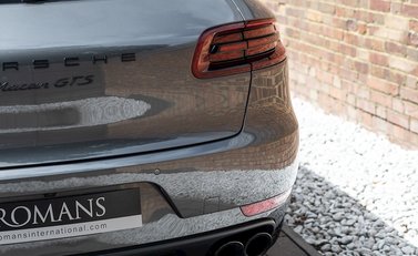 Porsche Macan GTS 23