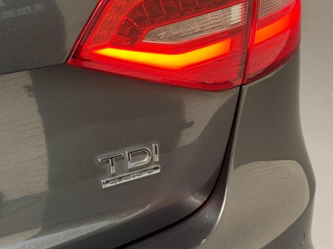 Audi A4 2.0 TDI S line quattro Euro 5 (s/s) 5dr 8