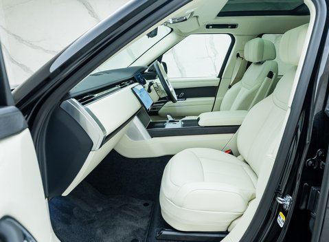 Land Rover Range Rover P460e Autobiography LWB 19