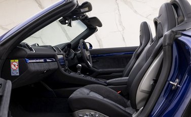 Porsche 718 Boxster Spyder 15
