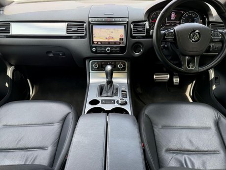 Volkswagen Touareg 3.0 TDI V6 BlueMotion Tech R-Line Tiptronic 4WD Euro 6 (s/s) 5dr 24