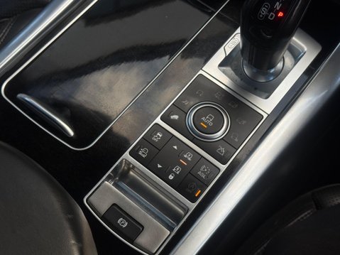 Land Rover Range Rover Sport 3.0 SD V6 Autobiography Dynamic Auto 4WD Euro 6 (s/s) 5dr 84