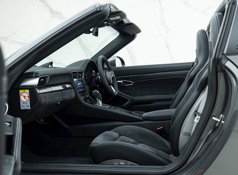 Porsche 911 Targa 4 GTS (991.2) Targa 16
