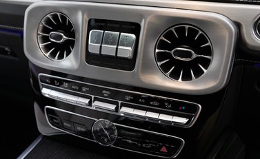 Mercedes-Benz G Series G 400 D 4MATIC AMG LINE PREMIUM PLUS 16