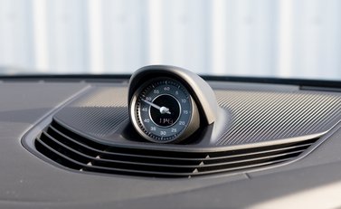 Porsche Taycan Turbo S 19