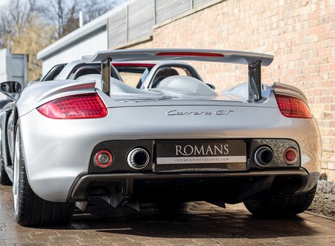 Porsche Carrera GT 24