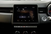 Renault Clio ICONIC TCE 29