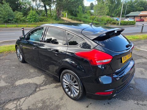 Ford Focus ST-LINE 140 NAV 1lt 6
