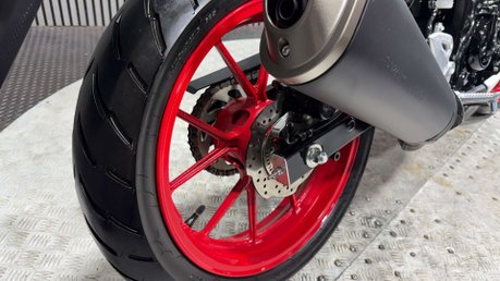 Suzuki GSX-S GSX 125 S 2024 ONLY 1K STUNNING 15BHP LEARNER 125CC SPORT 38