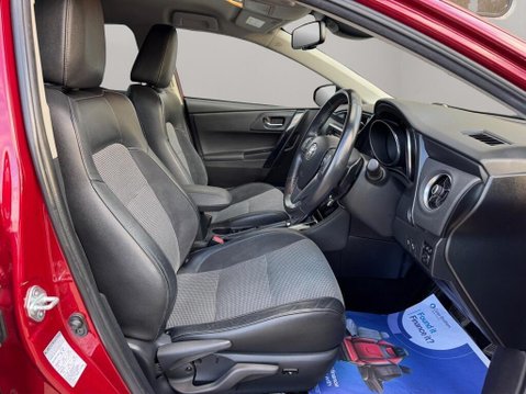 Toyota Auris 1.2 VVT-i Excel Touring Sports CVT Euro 6 (s/s) 5dr (Safety Sense) 12