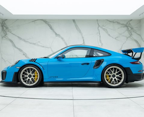 Porsche 911 GT2 RS Weissach (991) 