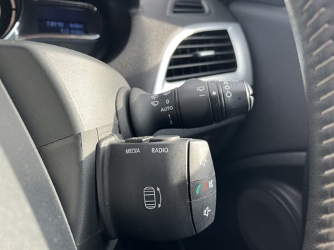 Renault Megane 1.5 dci 110PS Dynamique TomTom 5dr [Start Stop] 21