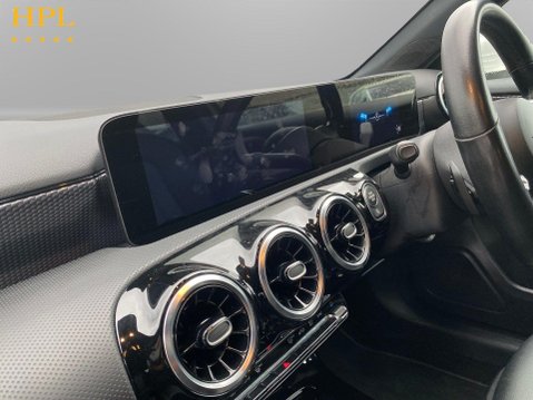 Mercedes-Benz A Class 2.0 A180d Sport Edition (Executive) Hatchback 5dr Diesel 8G-DCT Euro 6 (s/s 16