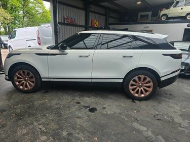 Land Rover Range Rover Velar R-DYNAMIC SE 2