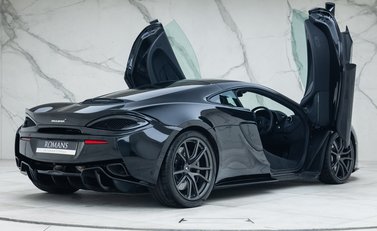 McLaren 570 GT MSO Black Collection 6