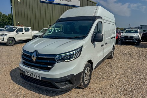 Renault Trafic LWB L2H2 High Roof Business LL30 Air Con Sensors Cam EURO 6