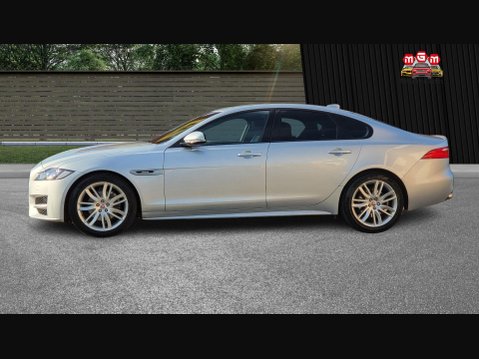 Jaguar XF R-SPORT 5