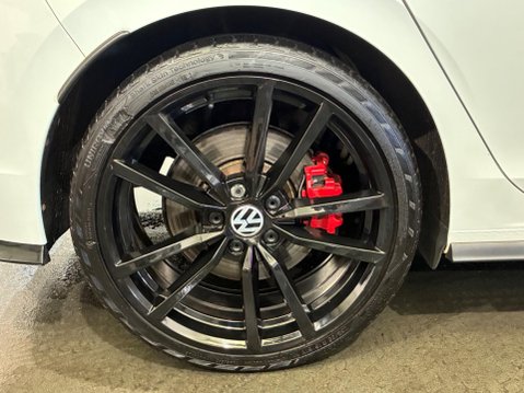 Volkswagen Golf 2.0 TSI GTI DSG Euro 6 (s/s) 5dr 33