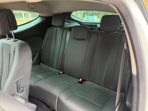 Renault Megane 1.5 dCi Dynamique Euro 4 3dr 12