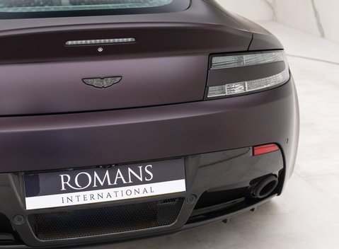 Aston Martin Vantage S V12 22