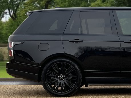 Land Rover Range Rover WESTMINSTER BLACK MHEV 12