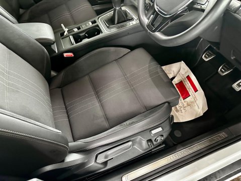 Volkswagen Passat 2.0 TDI Alltrack 4Motion Euro 6 (s/s) 5dr 37