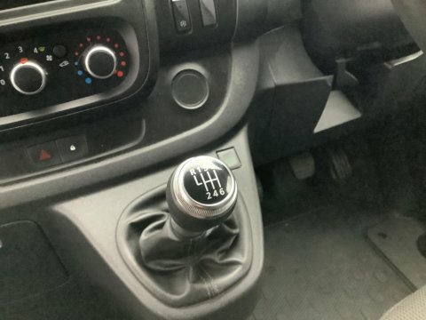 Renault Trafic 2.0 dCi ENERGY 30 Business+ LWB Standard Roof Euro 6 (s/s) 5dr 11