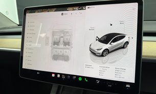 Tesla Model Y LONG RANGE AWD TOW BAR One Owner GROK AI Adaptive LEDs Pano Roof VAT Q 20
