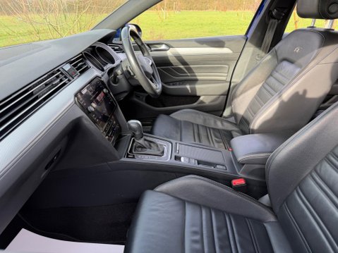 Volkswagen Passat 2.0 TDI R-Line DSG Euro 6 (s/s) 5dr 45