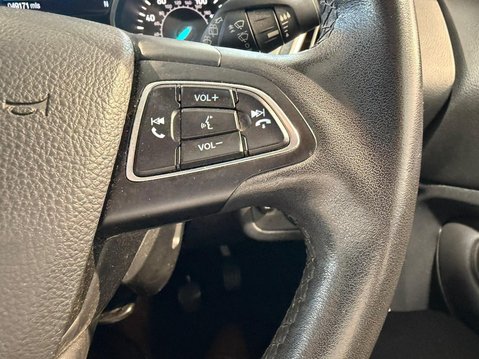 Ford Kuga 2.0 TDCi Titanium Euro 6 (s/s) 5dr 25