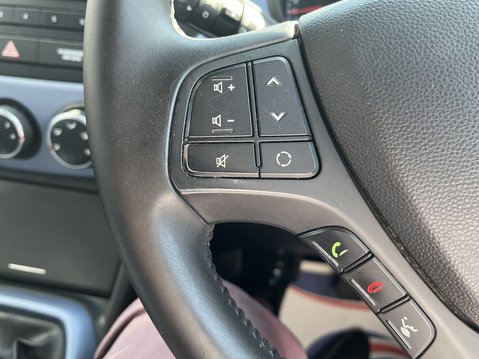 Hyundai i10 1.0 Premium 5dr 16