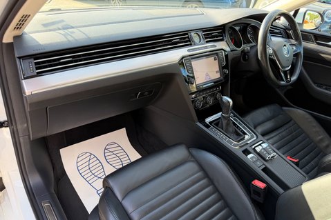 Volkswagen Passat GT TDI BMT 4MOTION DSG - RARE 4X4 -LEATHER -ULEZ COMPLIANT  15