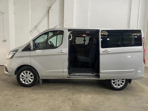 Ford Transit Custom 300 LIMITED DCIV ECOBLUE 11