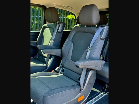 Mercedes-Benz V Class 2.2 V220d BlueTEC SE MPV 5dr Diesel G-Tronic+ Euro 6 (s/s) 7 Seat (163 ps) 64