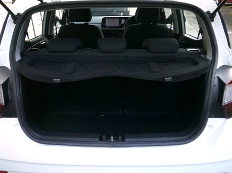 Hyundai i10 MPI SE CONNECT ONLY 16,000 MILES FROM NEW 7