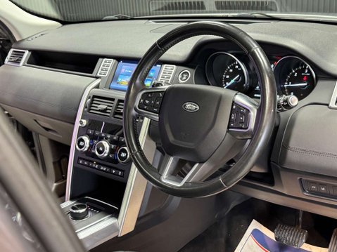 Land Rover Discovery Sport 2.0 Discovery Sport Black HSE SD4 Auto 4WD 5dr 42