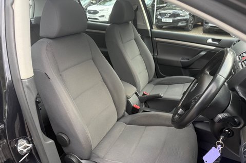 Volkswagen Golf BLUEMOTION MATCH TDI -DEMO +1 OWNER -19 SERVICES -£35 ROAD TAX -SUNROOF 16