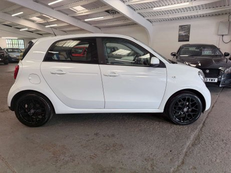 Smart Forfour 1.0 Proxy (Premium Plus) Hatchback 5dr Petrol Manual Euro 6 (s/s) (71 ps) 3