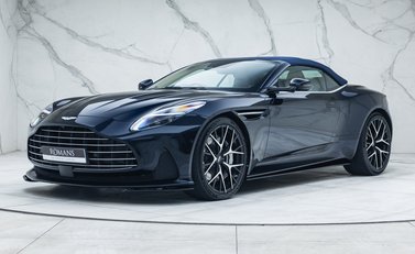 Aston Martin DB12 Volante 7