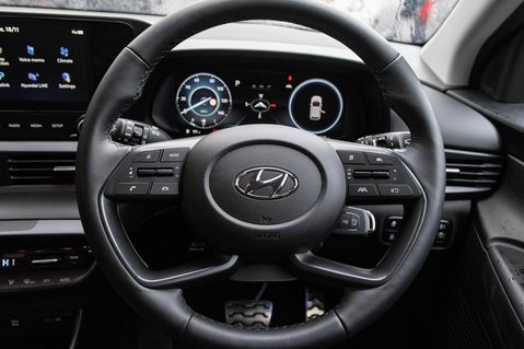 Hyundai BAYON T-GDI PREMIUM DCT MHEV 21