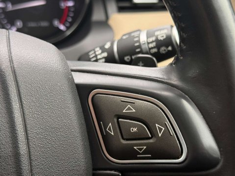 Land Rover Range Rover Evoque 2.2 SD4 Pure Tech Auto 4WD Euro 5 (s/s) 5dr 75