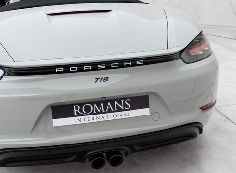 Porsche 718 Boxster Style Edition 24