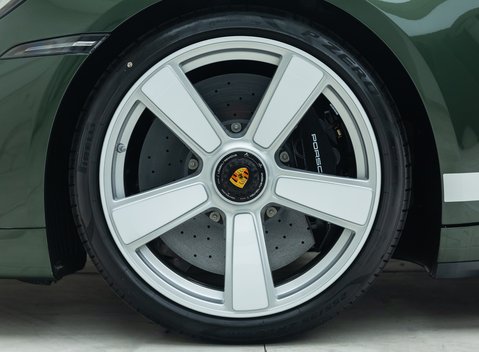 Porsche 911 Turbo 50 YEARS (992) 36